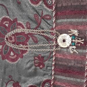 🌺GOLDTONE NECKLACE w/ORIENTAL CHARMS